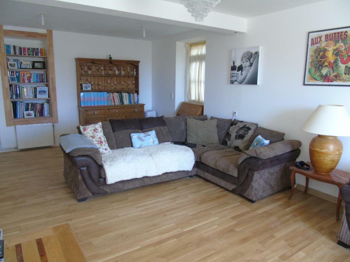 Linards Puy Larousse Farm House B&B 외부 사진