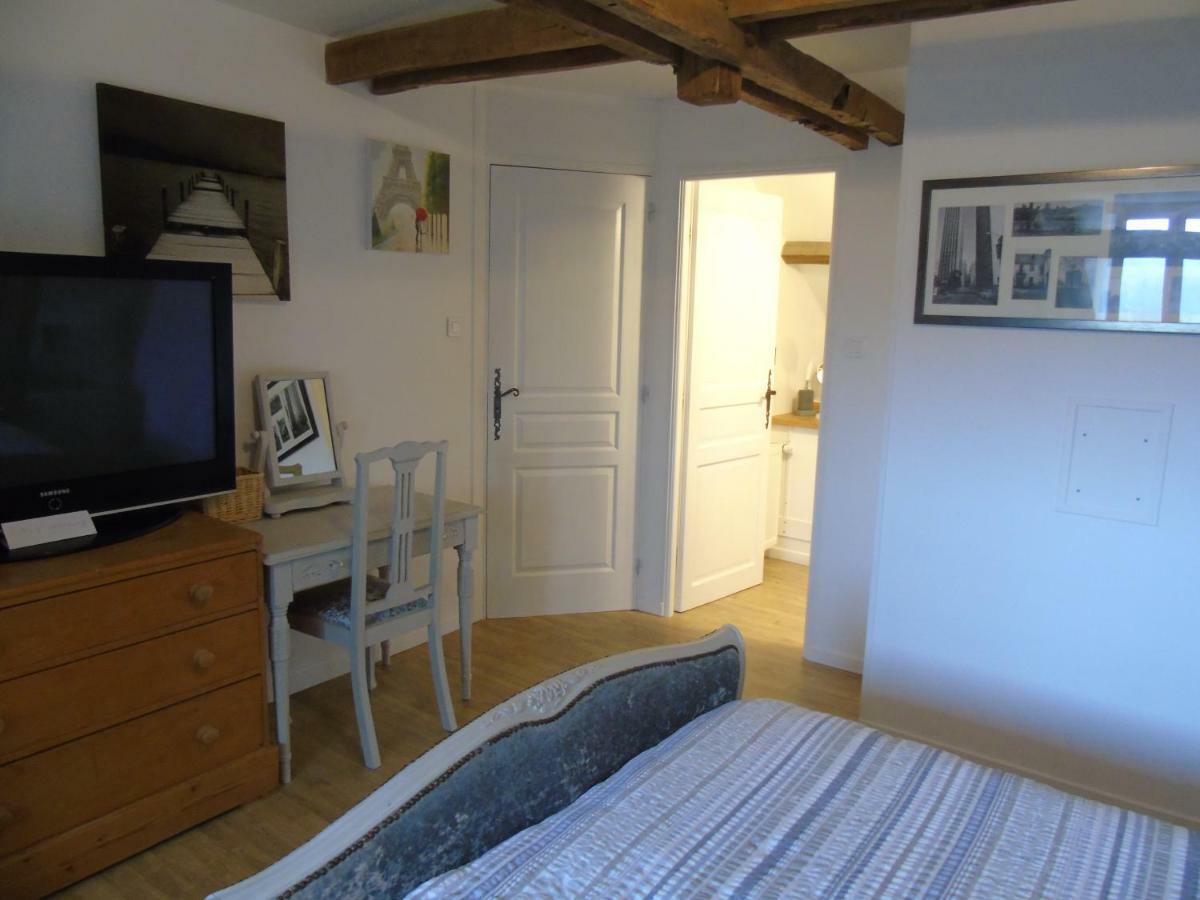 Linards Puy Larousse Farm House B&B 외부 사진