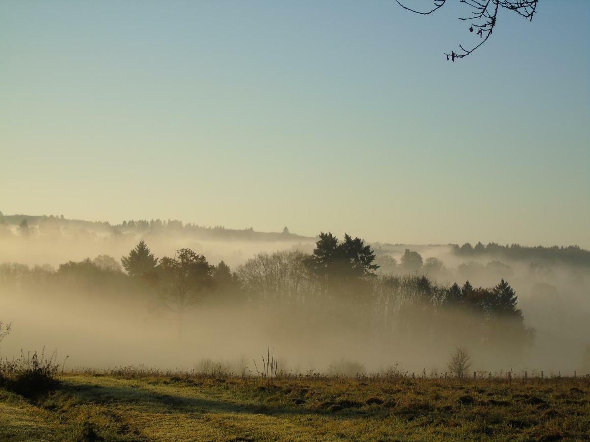 Linards Puy Larousse Farm House B&B 외부 사진