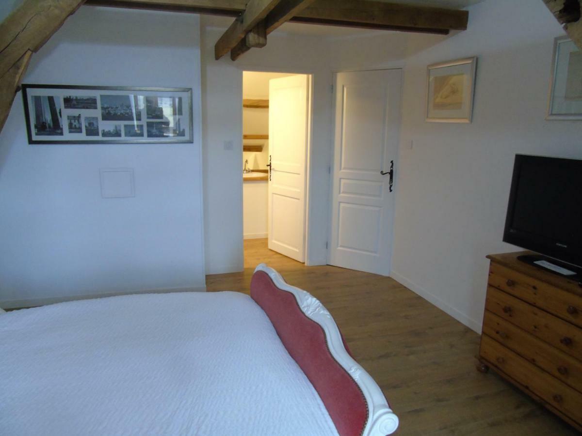 Linards Puy Larousse Farm House B&B 외부 사진